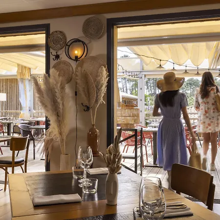 Domaine Du Ferret Restaurant & Hotel apartamentowy