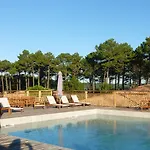 Domaine Du Ferret Restaurant & Lejlighedshotel 4*
