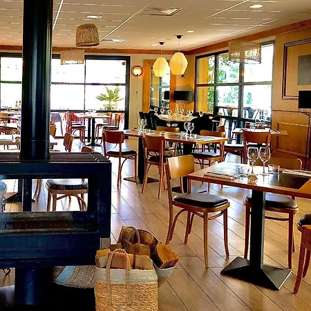 Domaine Du Ferret Restaurant & 4*