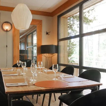 Domaine Du Ferret Restaurant & 4*