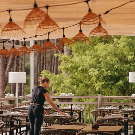 Domaine Du Ferret Restaurant & 4*