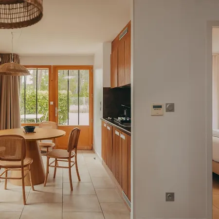 Domaine Du Ferret Restaurant & Apartahotel 4*