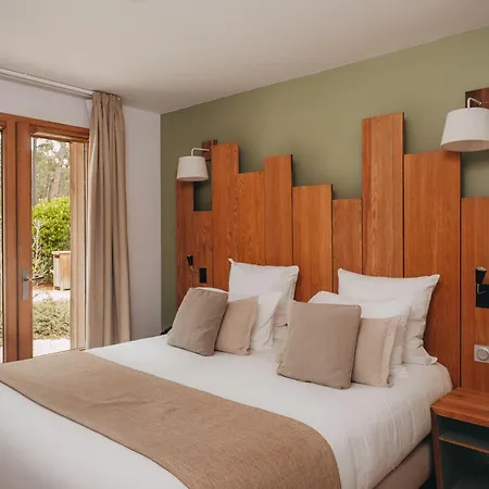 Domaine Du Ferret Restaurant & Apartahotel