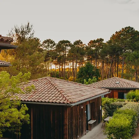 Domaine Du Ferret Restaurant & Apartahotel