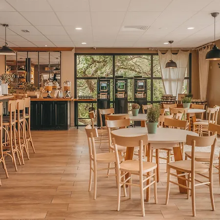Domaine Du Ferret Restaurant & By Germain Collection Aparthotel