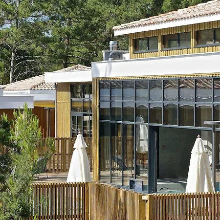 Domaine Du Ferret Restaurant & Aparthotel 4*