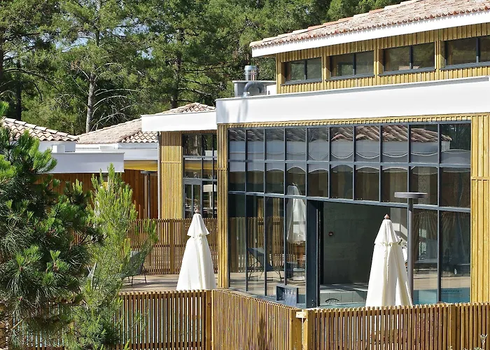 Lägenhetshotell Domaine Du Ferret Restaurant & Lège-Cap-Ferret