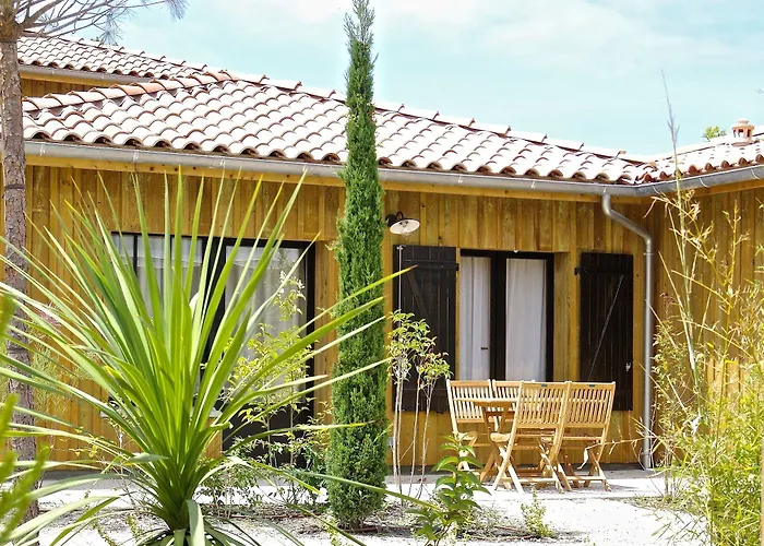 Lägenhetshotell Domaine Du Ferret Restaurant &