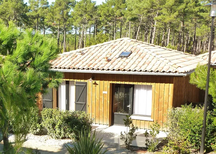 Domaine Du Ferret Restaurant & 4*