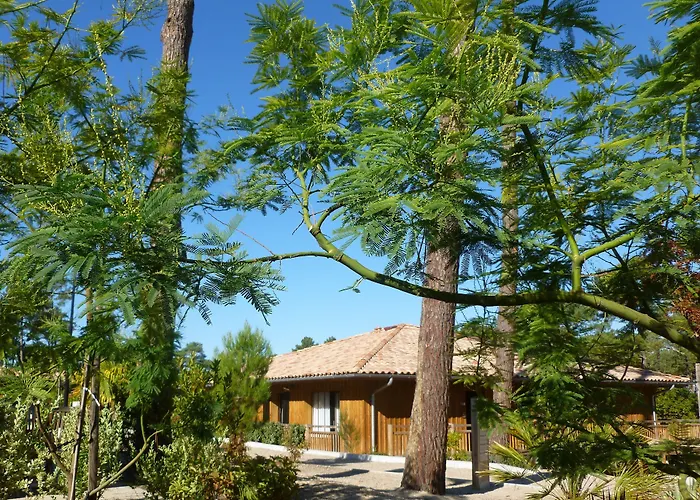 Lägenhetshotell Domaine Du Ferret Restaurant & 4*