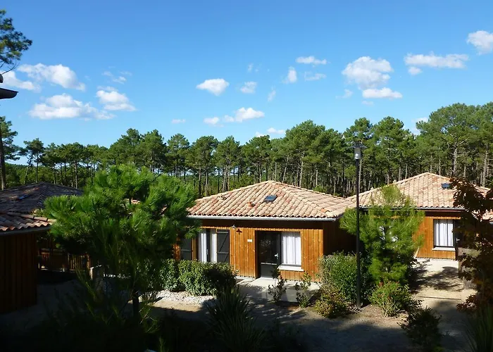 Lägenhetshotell Domaine Du Ferret Restaurant &