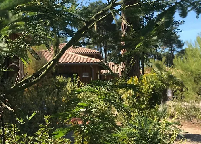 Lägenhetshotell Domaine Du Ferret Restaurant &